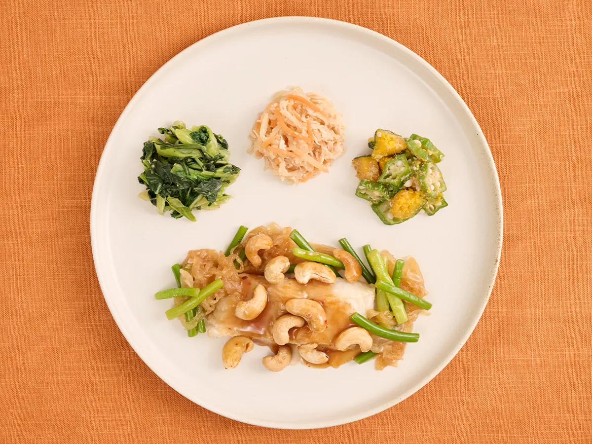 白身魚とカシューナッツのやみつきだれ