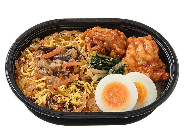 牛挽肉チャプチェの韓国弁当（麦ごはん）