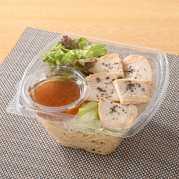 たんぱく質が摂れる！ローストチキンのパスタサラダ