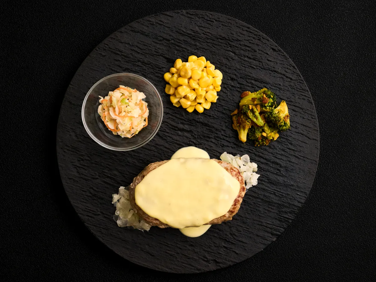 幸せの黄！コーンクリームハンバーグ                                                                                                            + ¥500