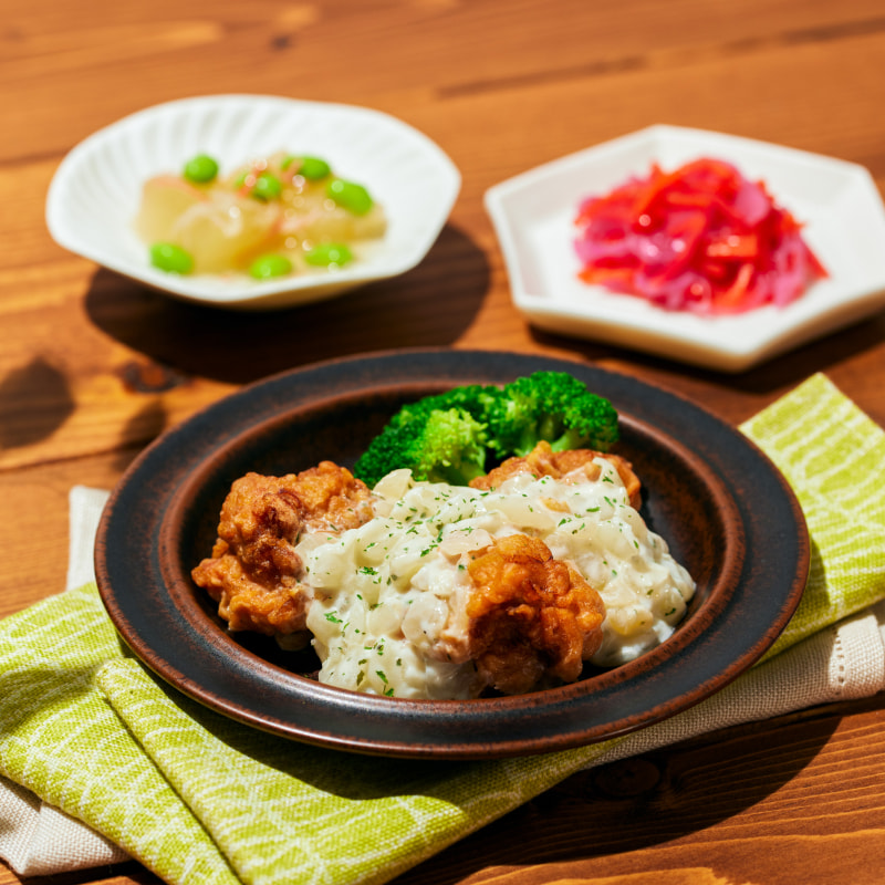 自家製タルタルソースで食べる鶏唐揚げ