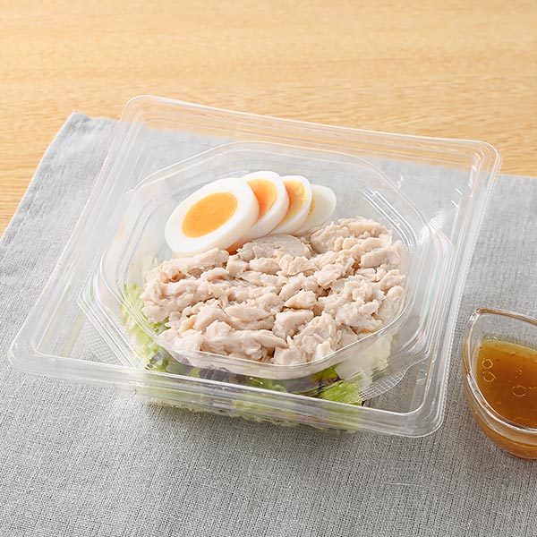 たんぱく質が摂れる！鶏むね肉とたまごのサラダ