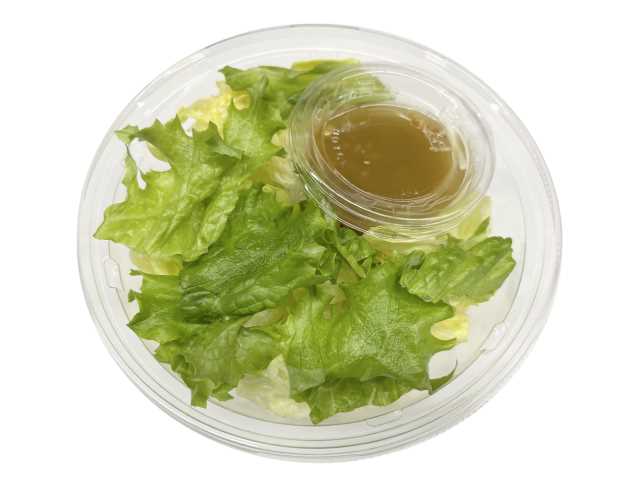 ザクザクとした食感のうま塩レタスサラダ